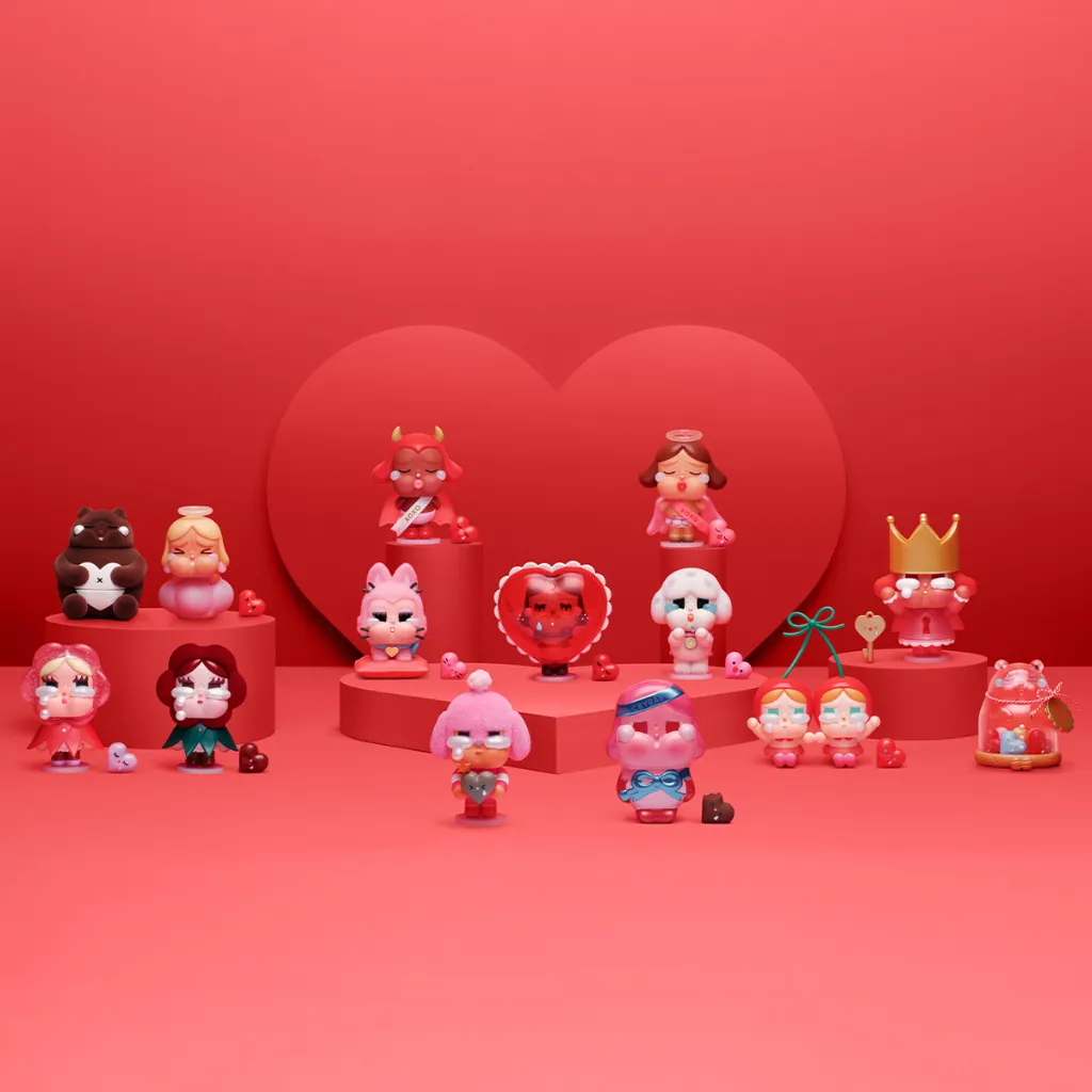 CRYBABY Crying For Love Series Figures 2.webp